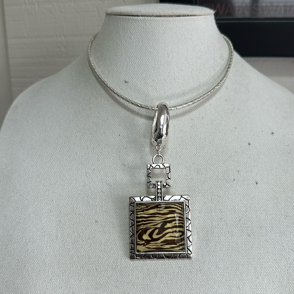 One chain 2 pendants silvertone necklace